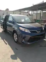 Toyota Sienna, 2014-5