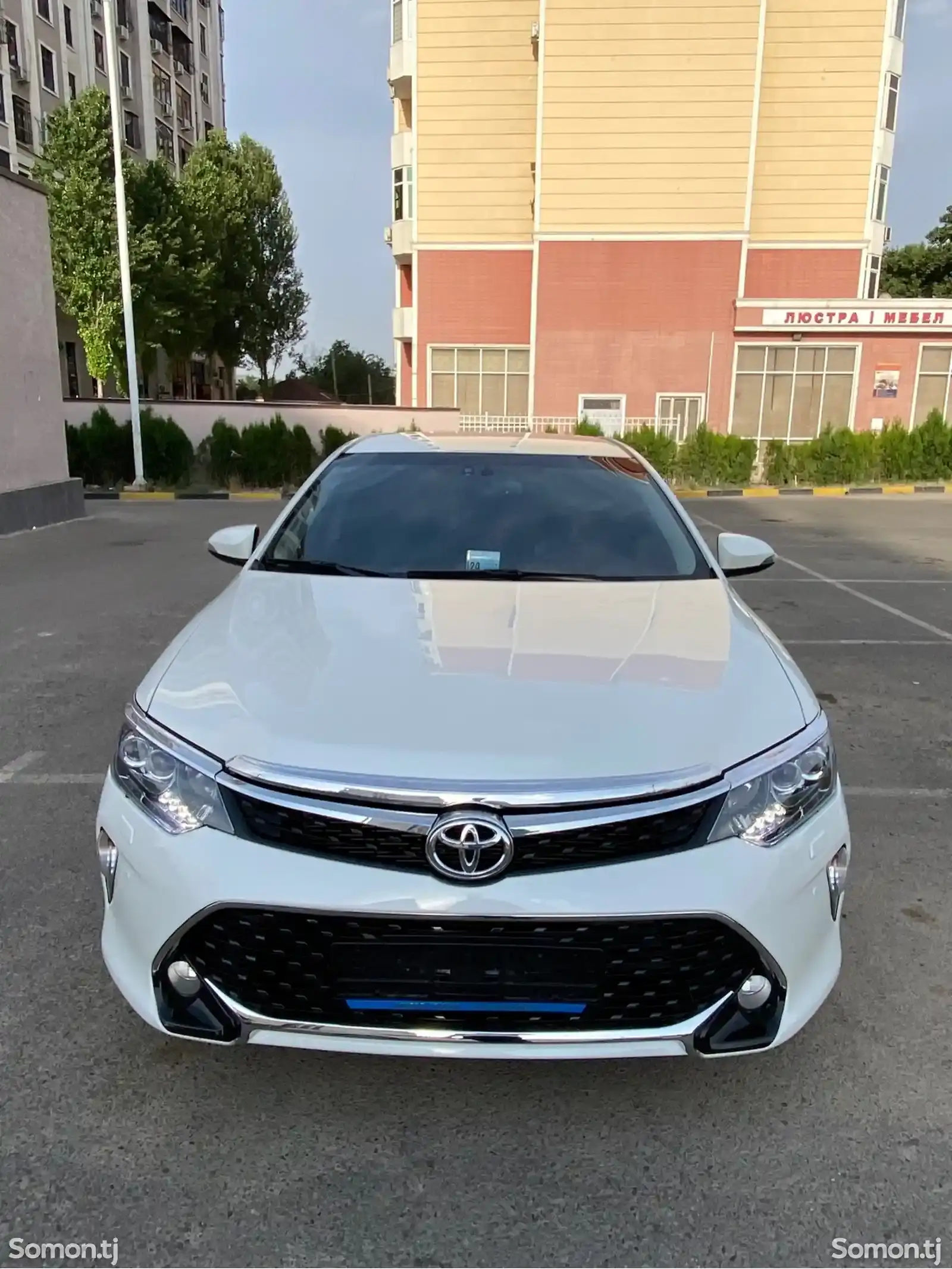 Toyota Camry, 2017-1