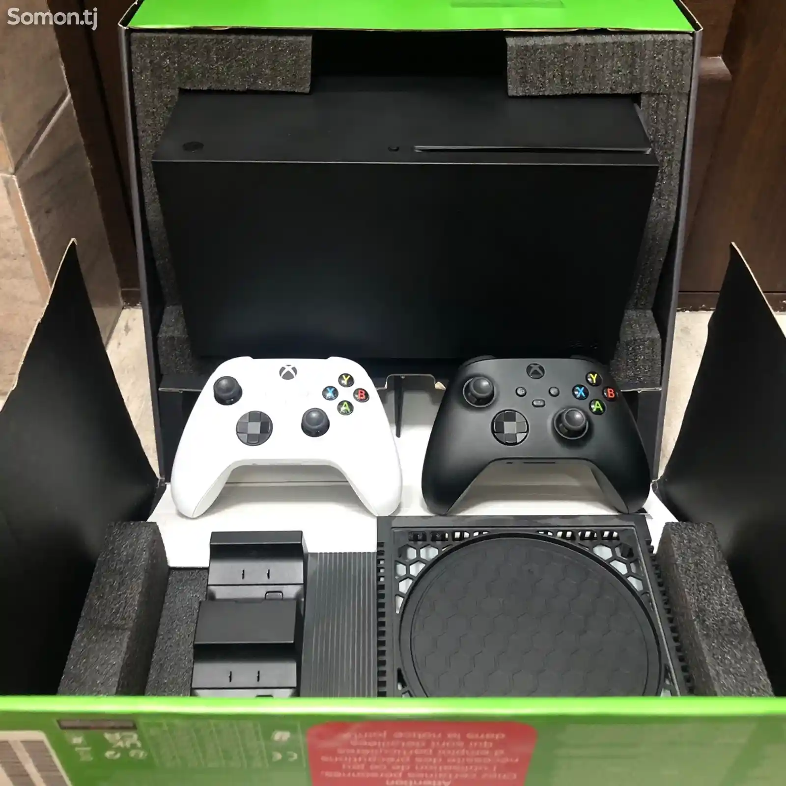 Игровая приставка Xbox X-series-1