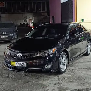 Toyota Camry, 2012