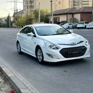 Hyundai Sonata, 2013