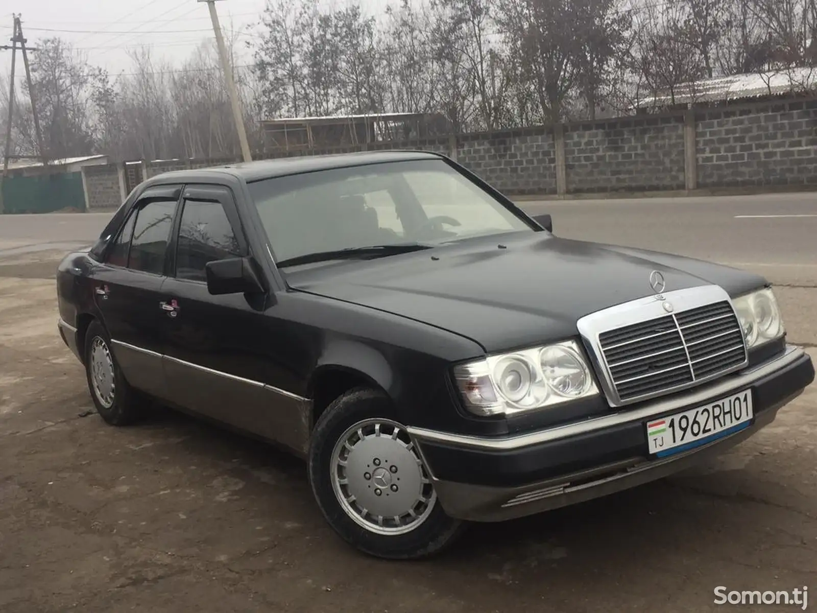 Mercedes-Benz W124, 1988-1