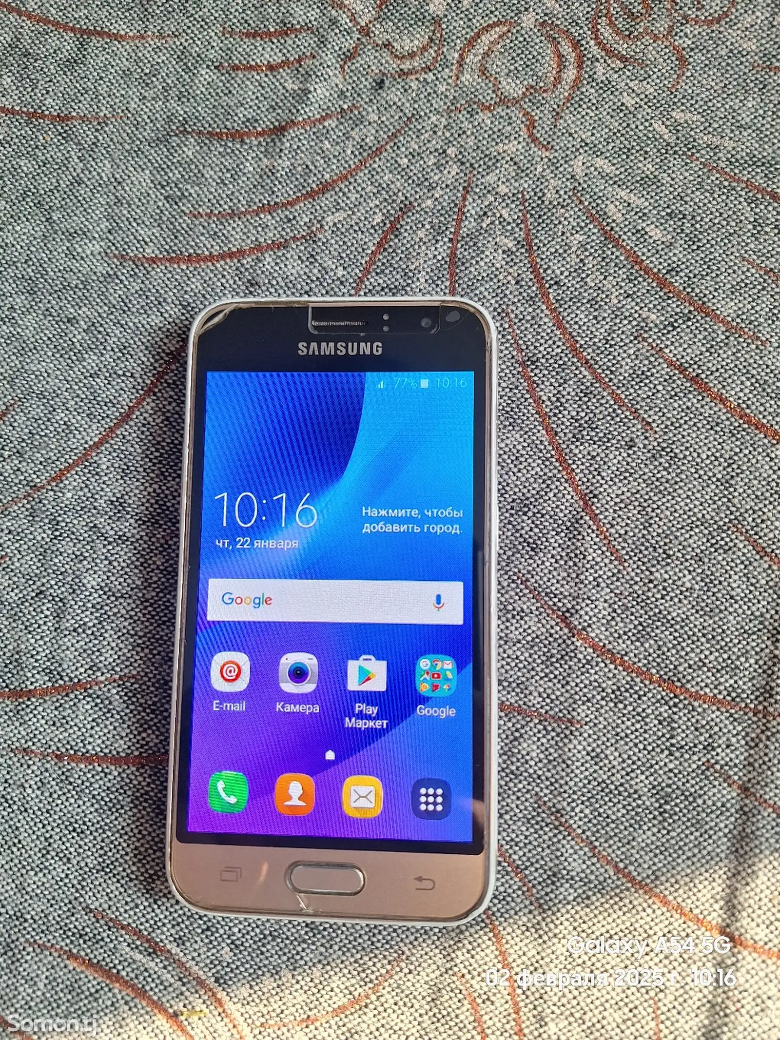 Samsung Galaxy J1-1