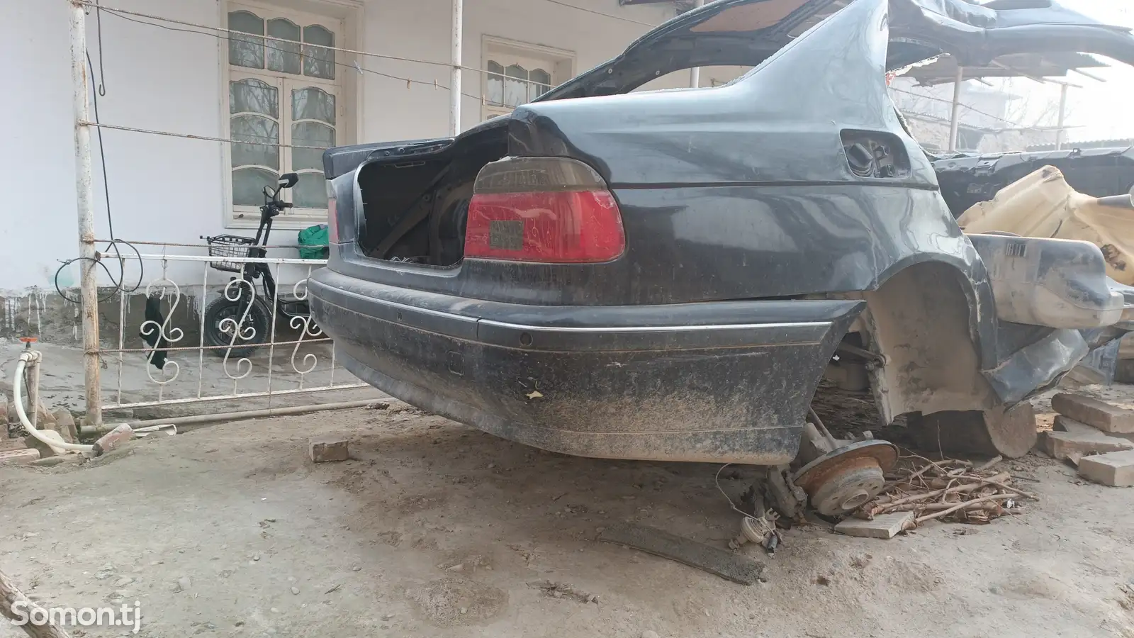 BMW E39 на запчасти-1