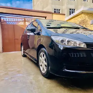 Toyota Wish, 2014