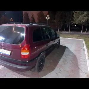 Opel Zafira, 2001