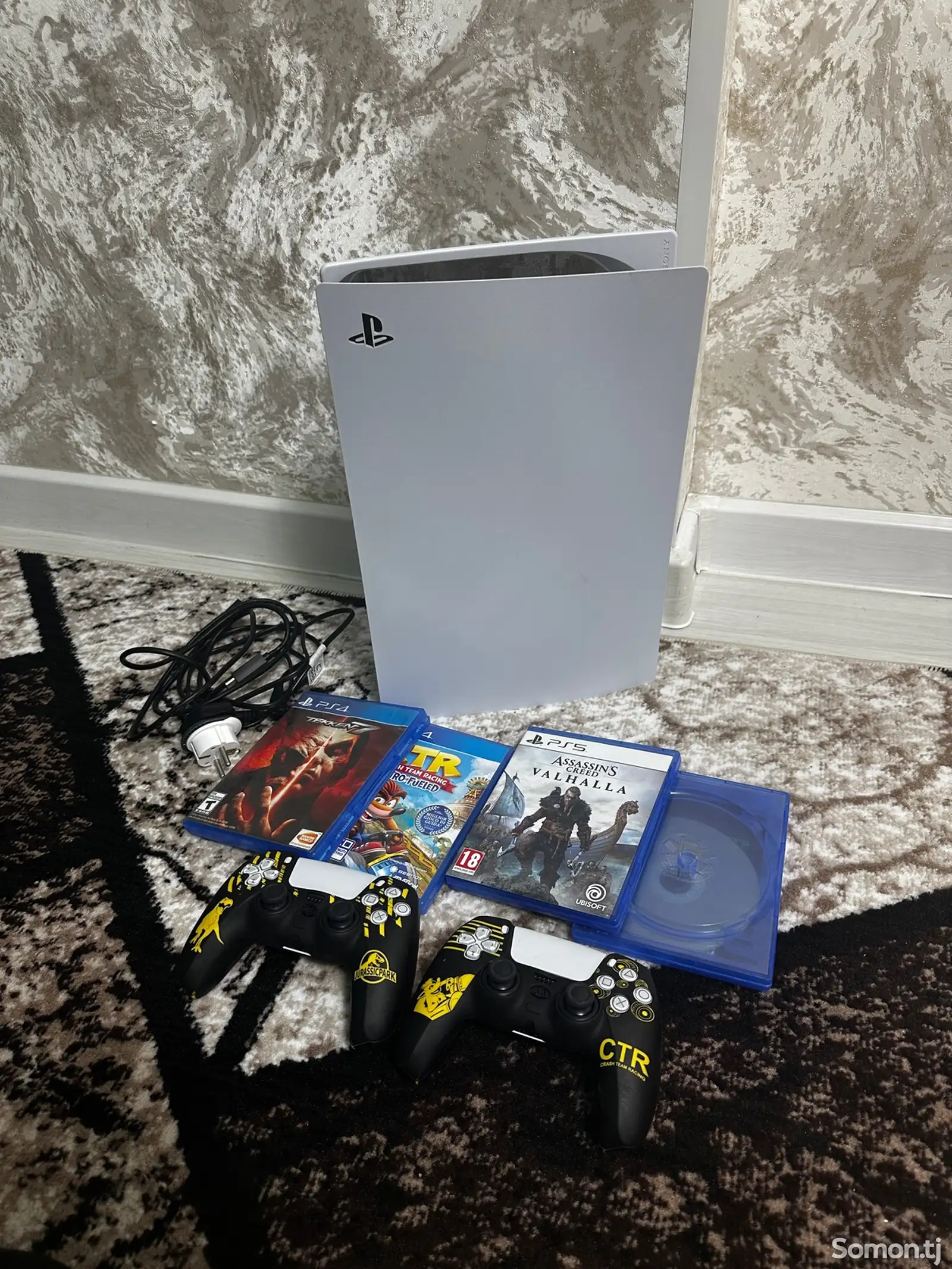 Игровая приставка PS5-1