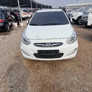 Hyundai Accent, 2014