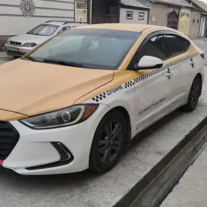 Hyundai Elantra, 2017