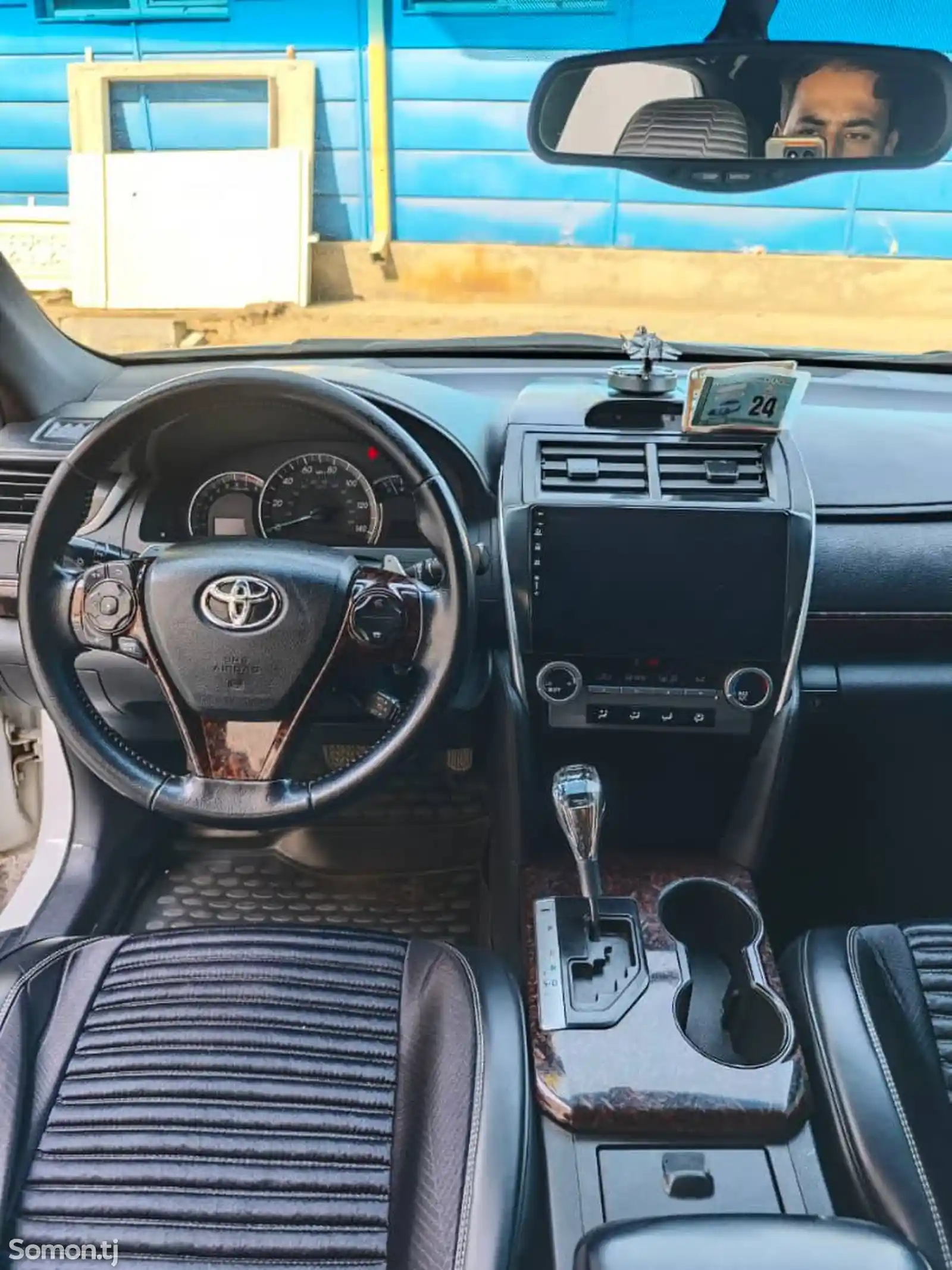 Toyota Camry, 2013-9