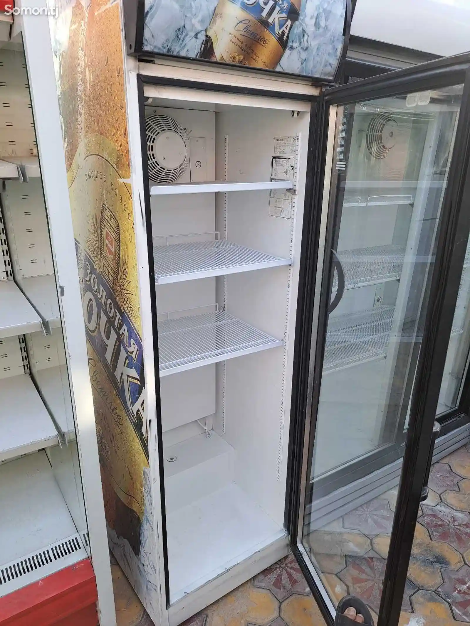 Холодильный шкаф-1