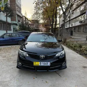 Toyota Camry, 2013