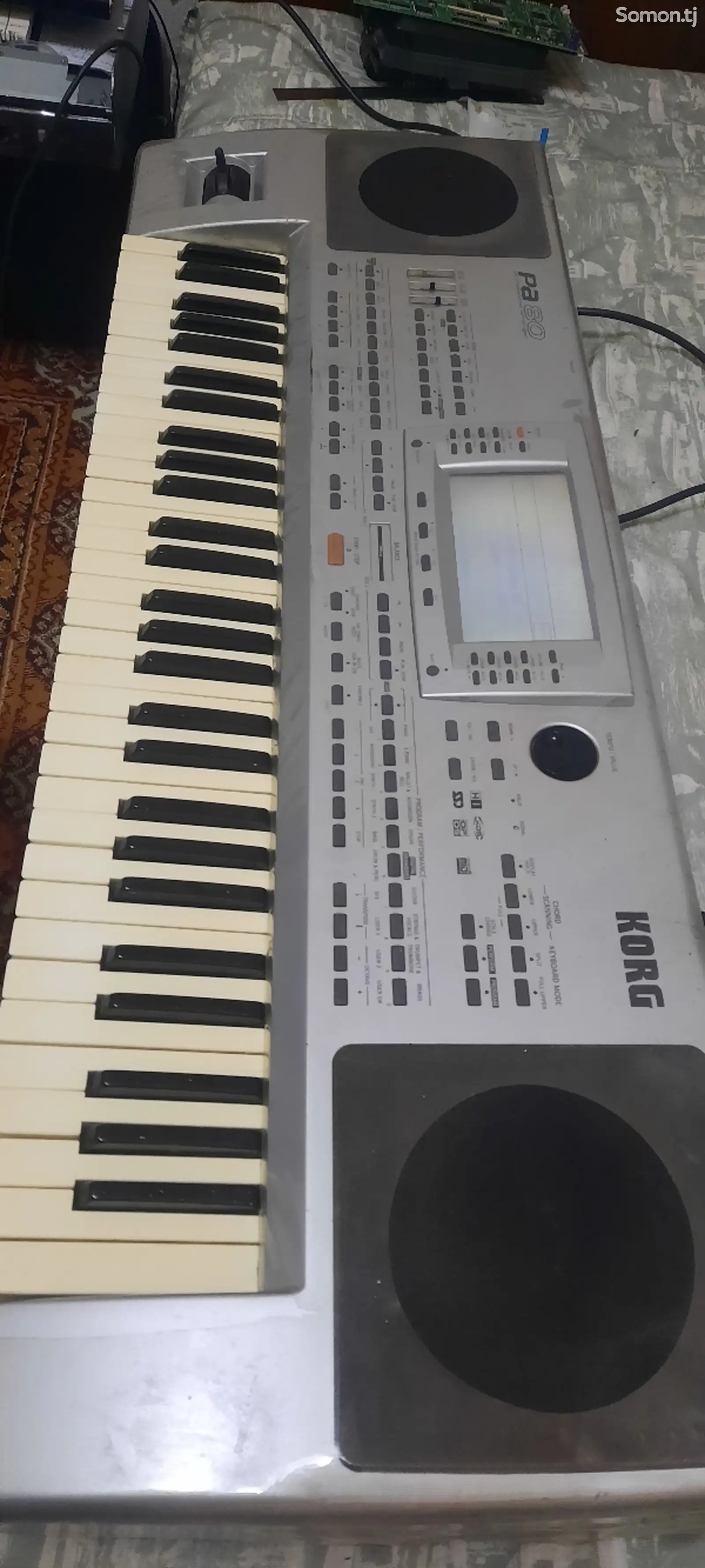 Синтезатор Korg pa80