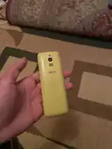 Nokia 8110 4G Banan-3