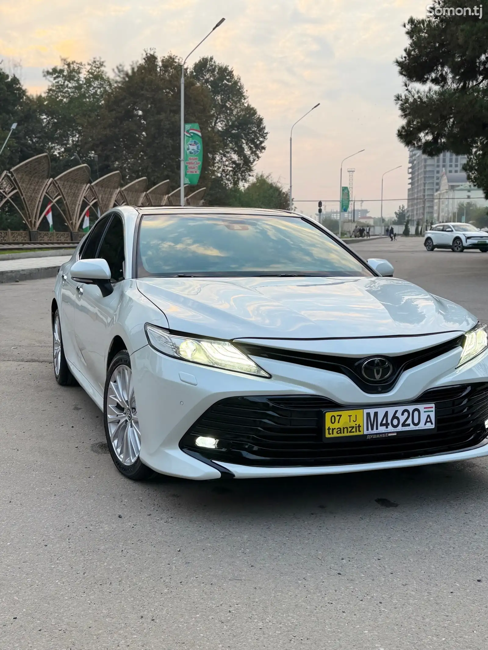 Toyota Camry, 2018-1