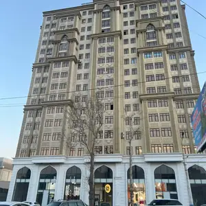 2-комн. квартира, 6 этаж, 42м², универмаг