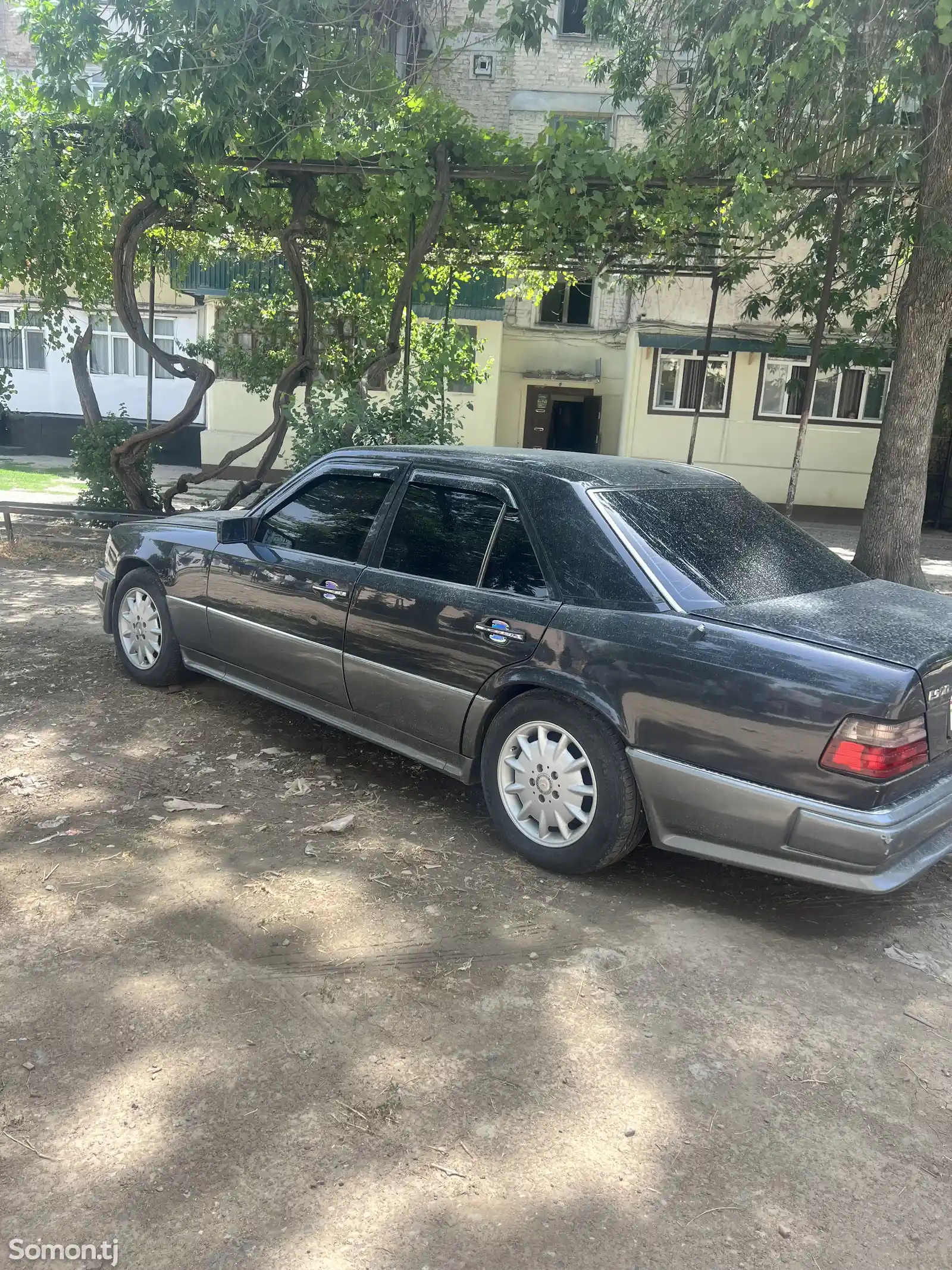 Mercedes-Benz W124, 1995-3