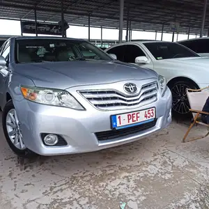 Toyota Camry, 2011