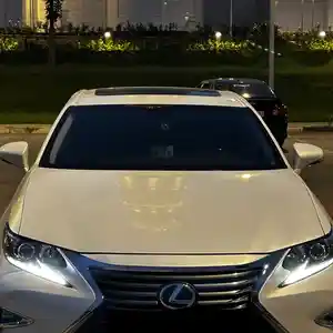 Lexus ES series, 2017