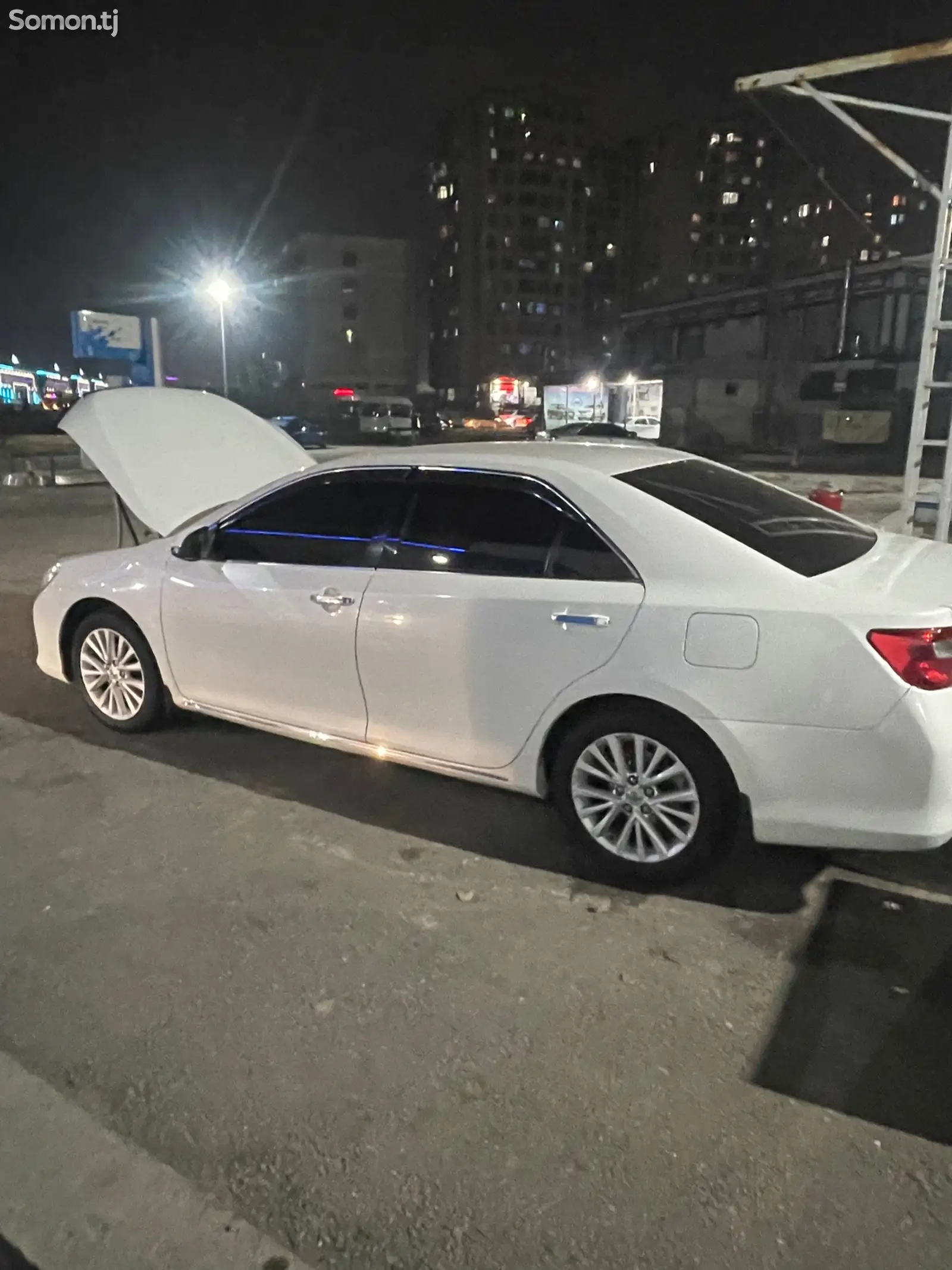 Toyota Camry, 2013-1