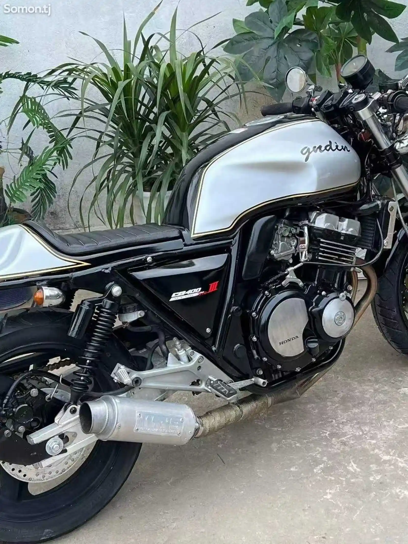 Мотоцикл Honda CB400cc на заказ-9