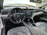 Toyota Camry, 2018-9