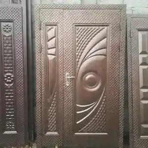 Железная самодельная дверь