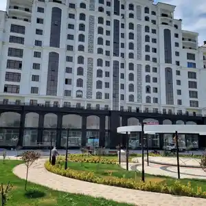 2-комн. квартира, 8 этаж, 73 м², маркази шаҳр бинои [Худҷанд сити]