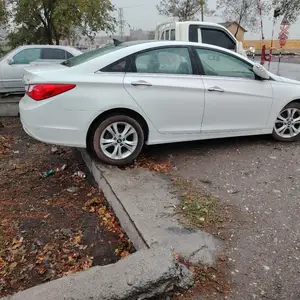 Hyundai Sonata, 2010