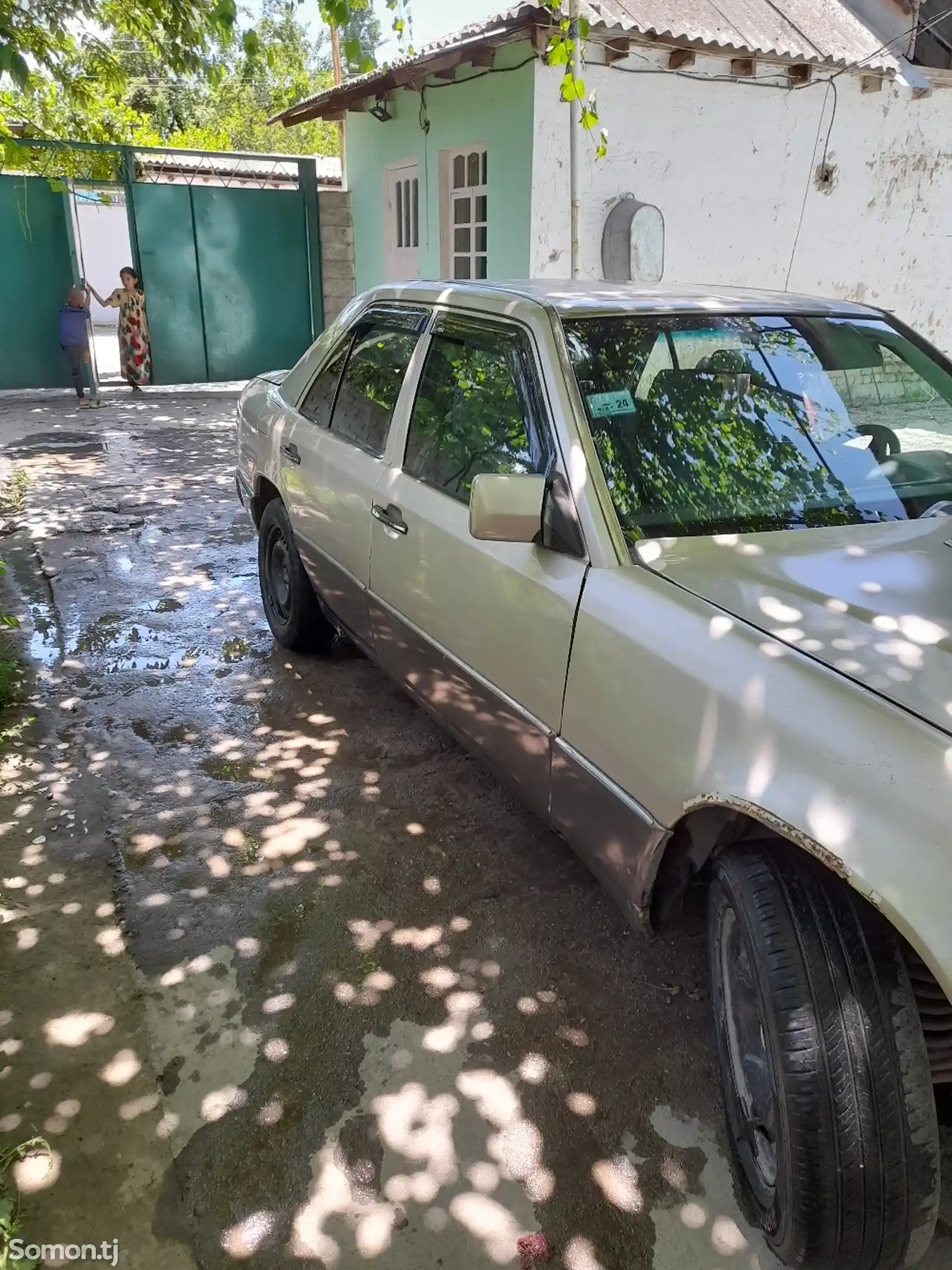 Mercedes-Benz E class, 1988-3