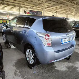 Toyota Corolla Verso, 2010