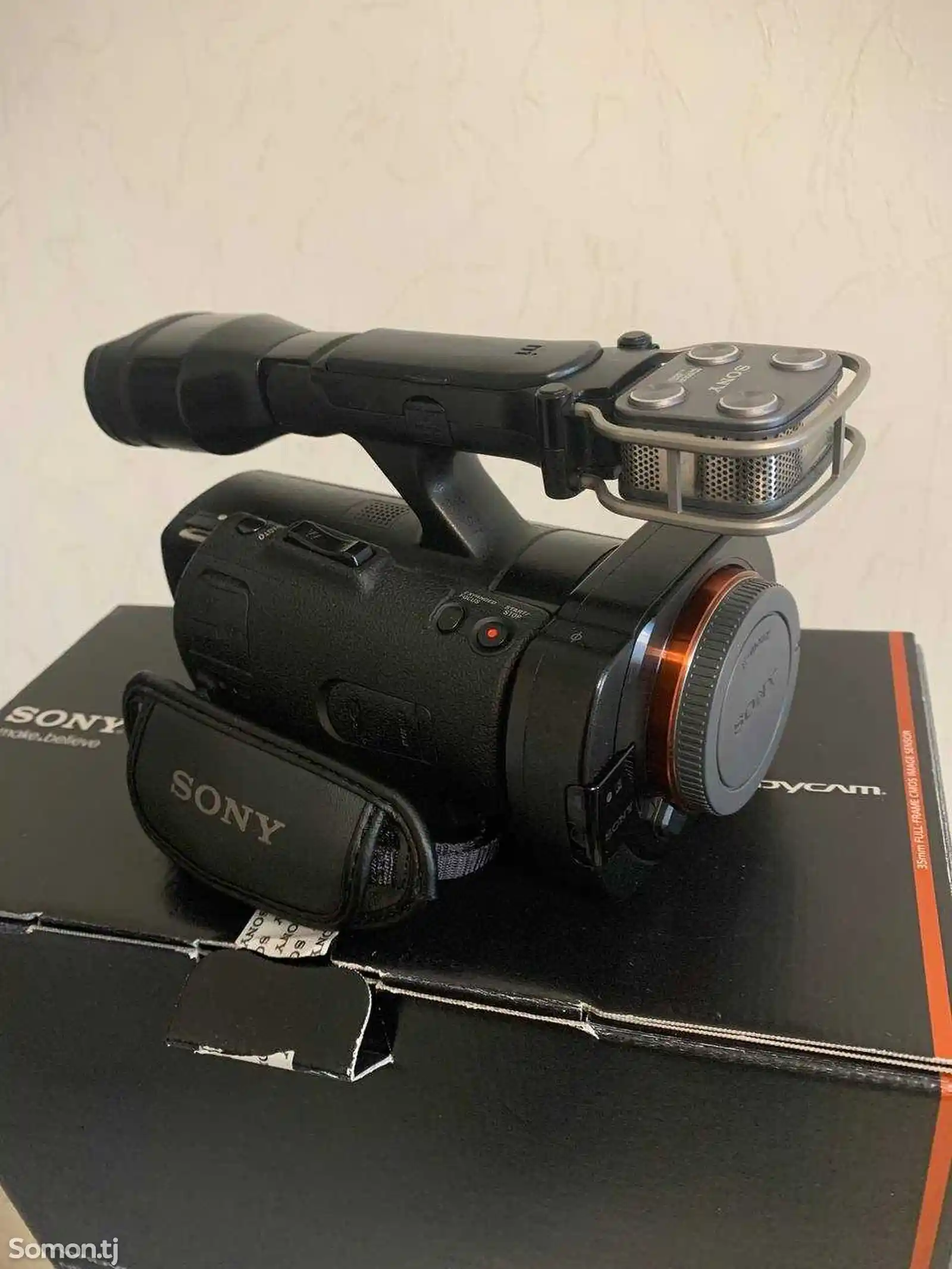 Видеокамера полнокадровая Sony Vg900 Full Fame-1