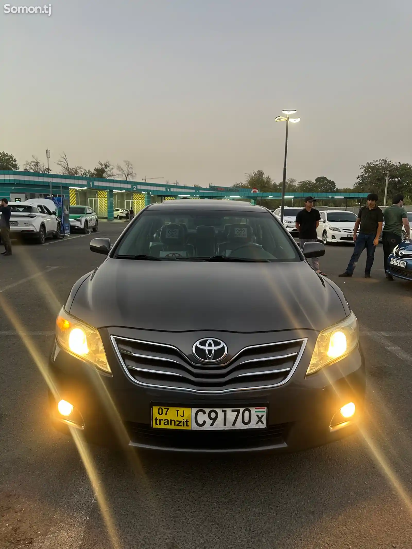 Toyota Camry, 2010-8