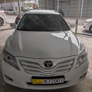 Toyota Camry, 2011