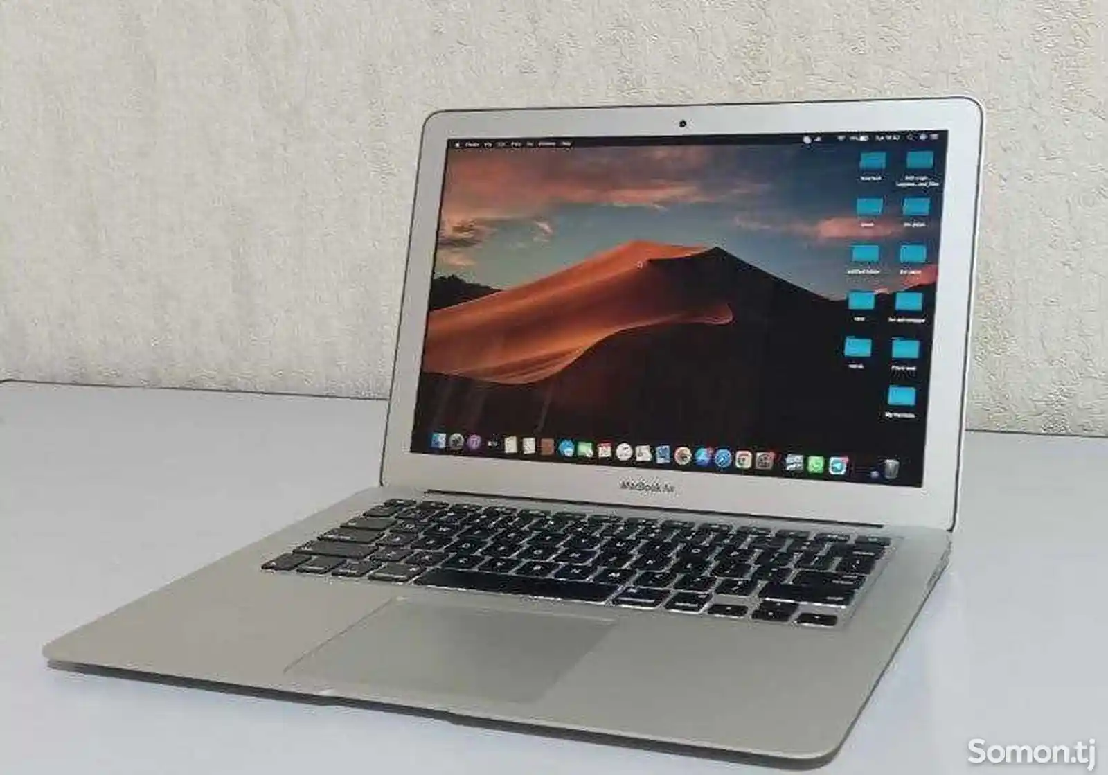 Ноутбук apple-1