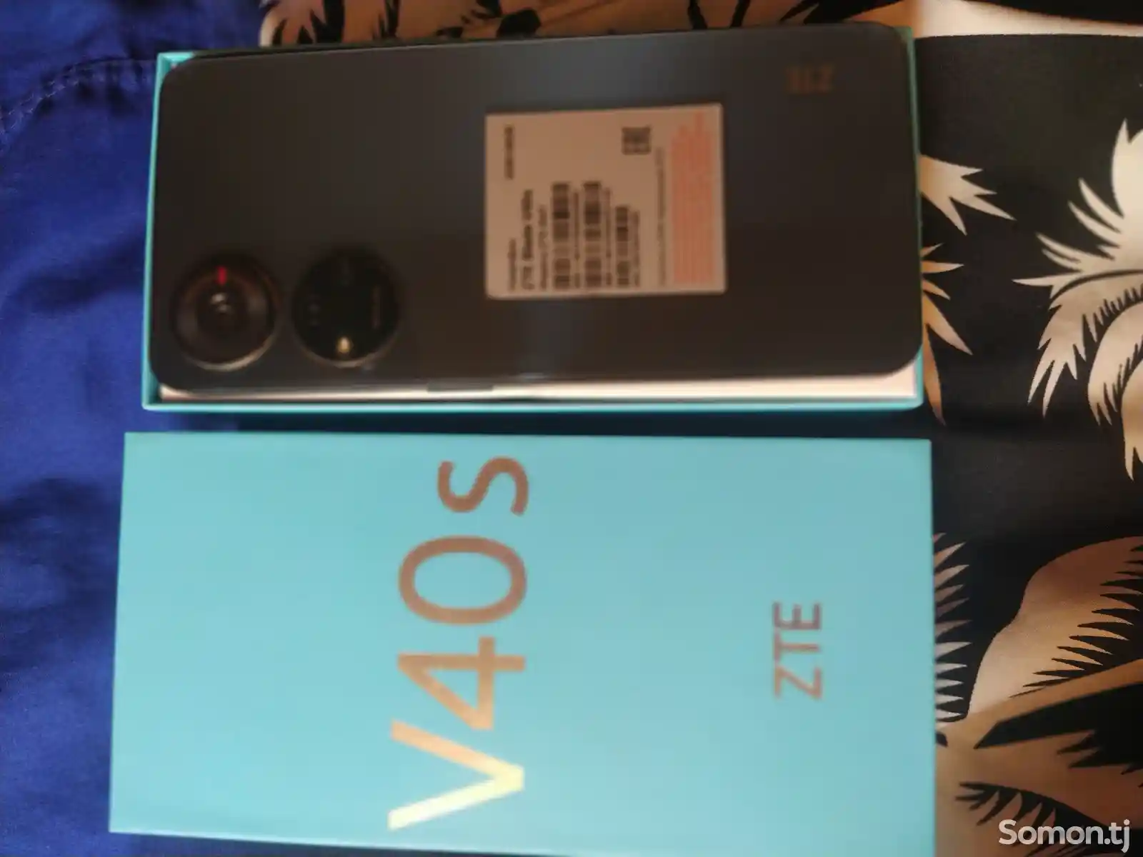 ZTE V40S 6/128Gb