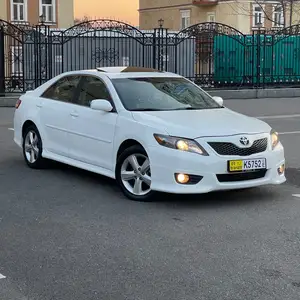 Toyota Camry, 2011