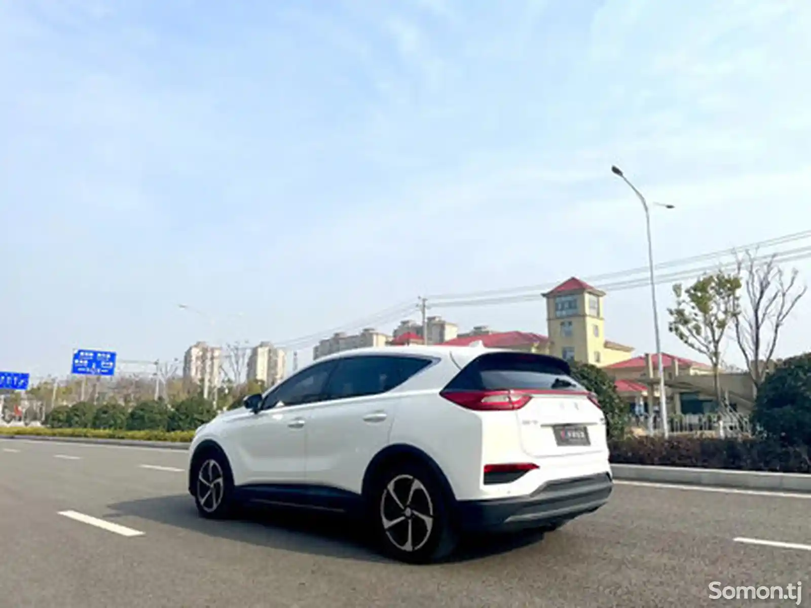 Hongqi E-HS3, 2019-2