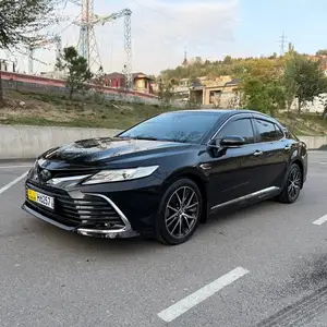 Toyota Camry, 2018