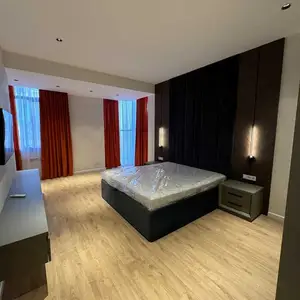 2-комн. квартира, 15 этаж, 115м², Цум