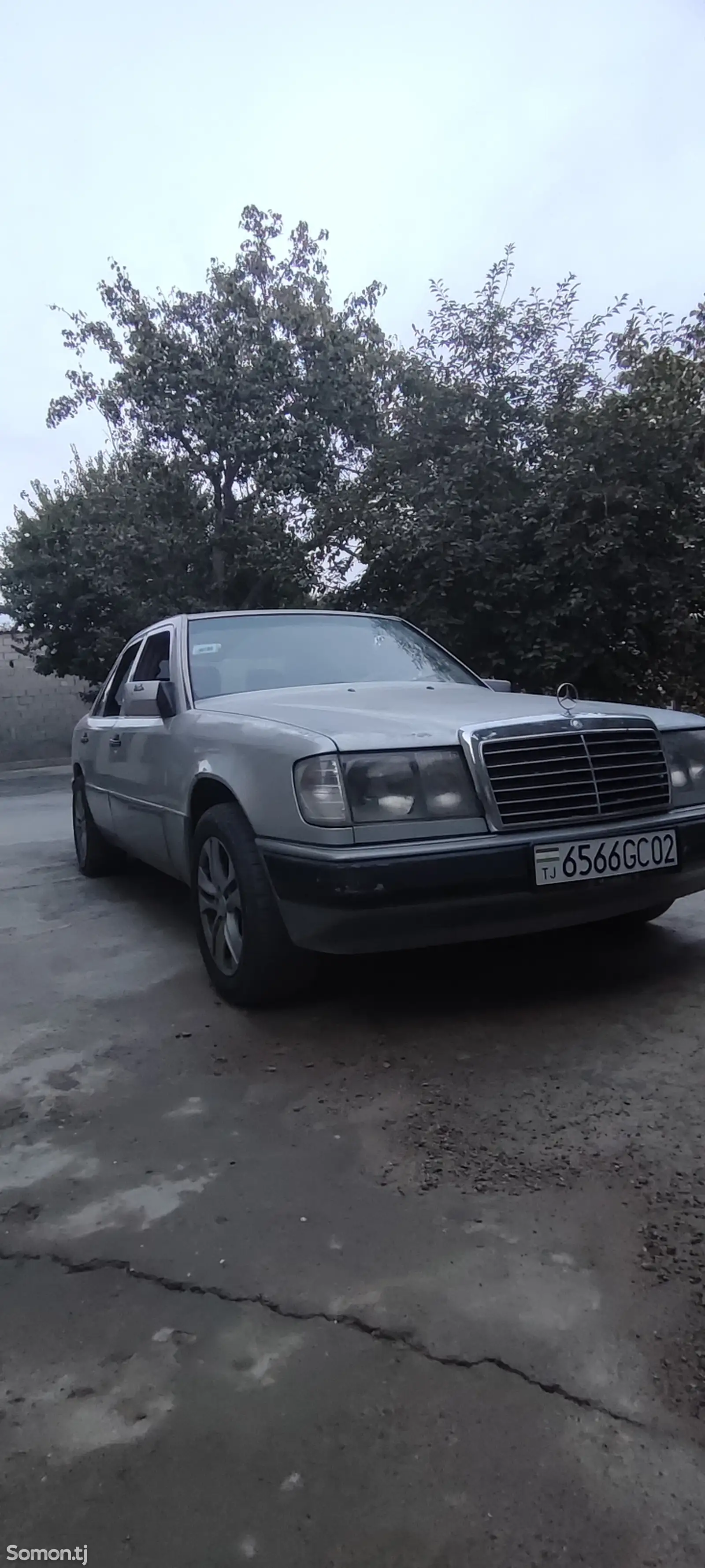 Mercedes-Benz W124, 1992-3