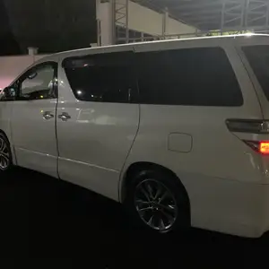 Toyota Vellfire, 2010