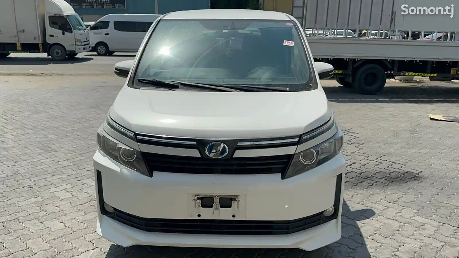 Toyota Voxy, 2014-1