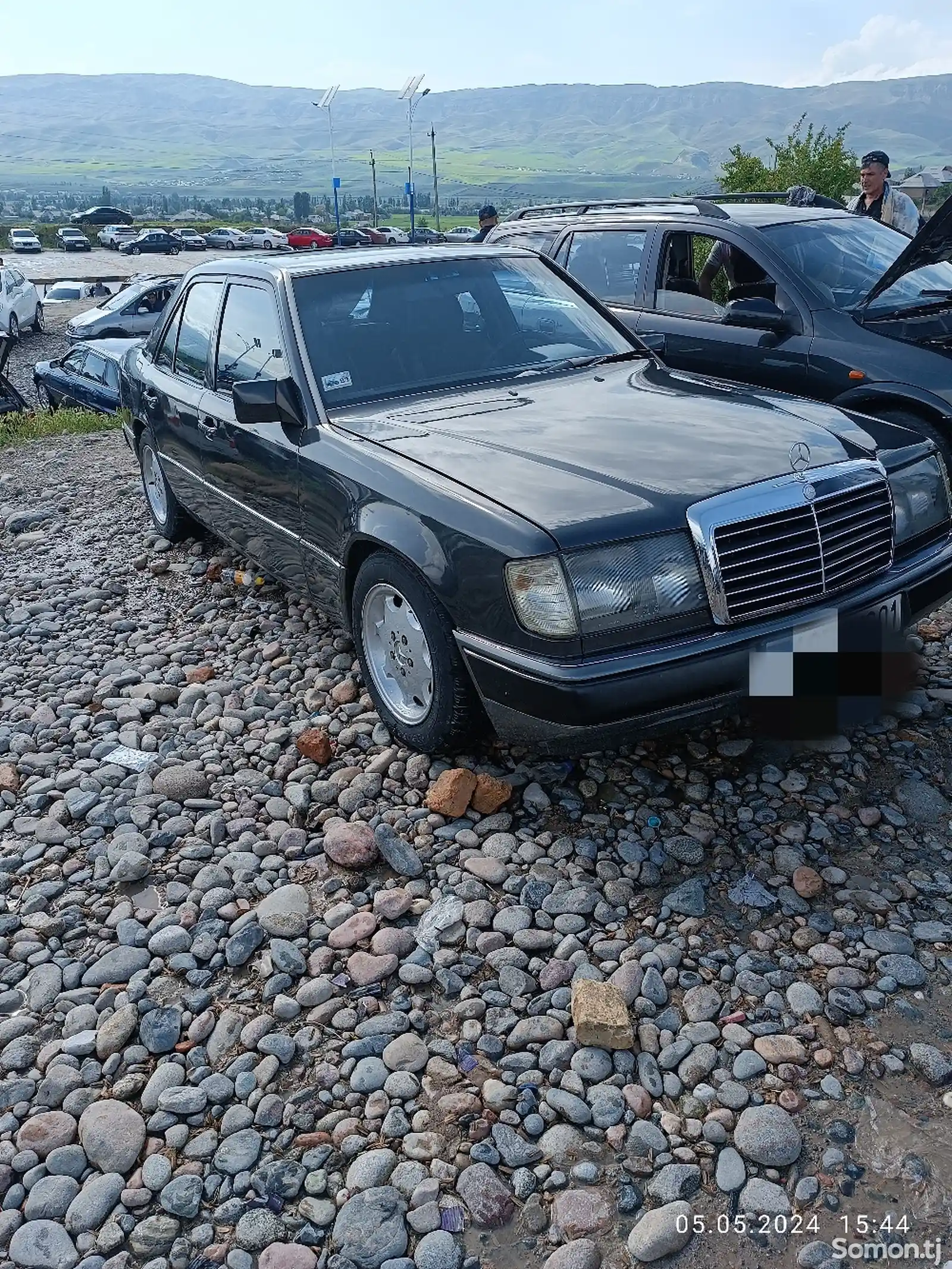 Mercedes-Benz W124, 1990-12
