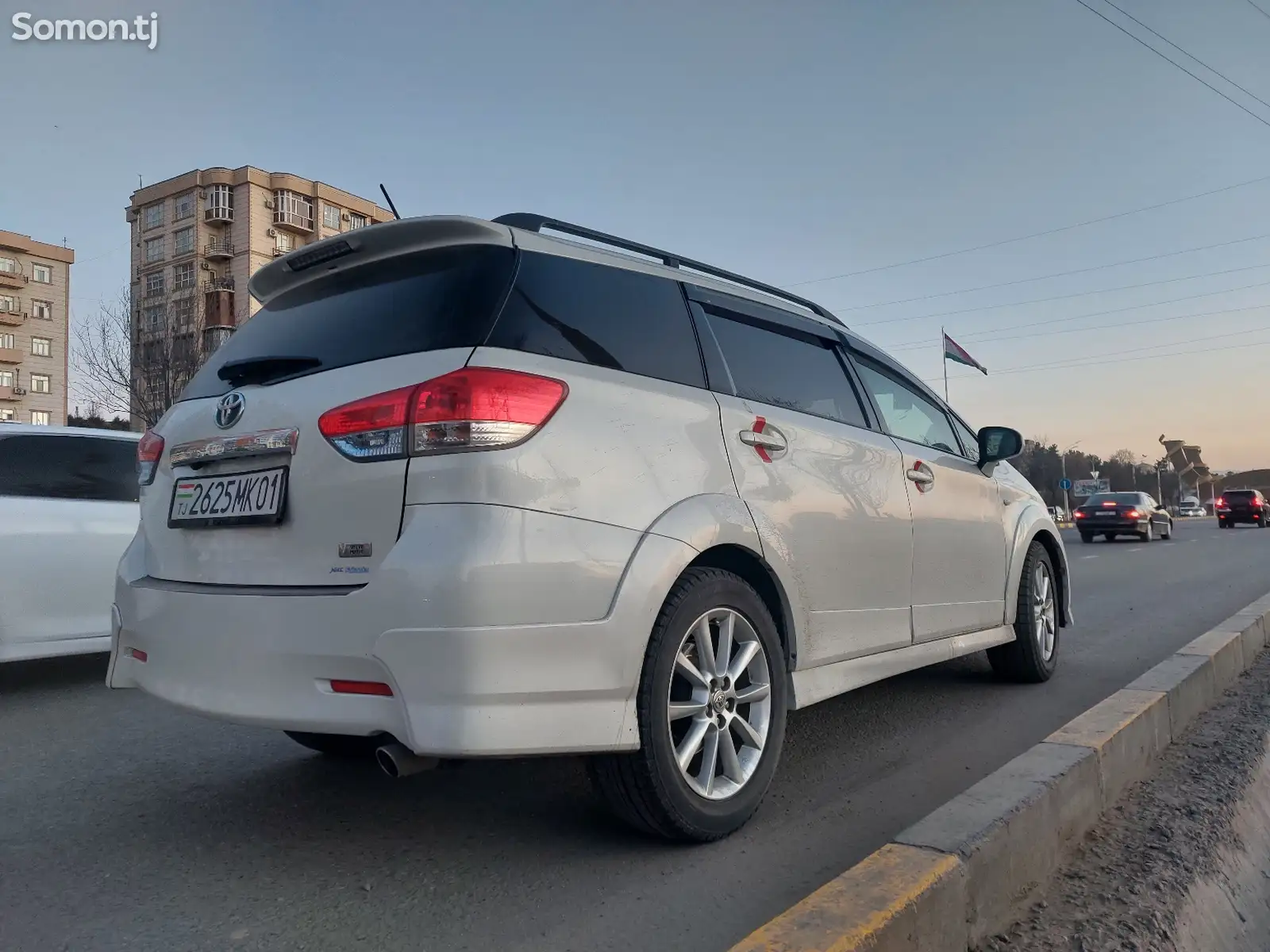 Toyota Wish, 2011-1