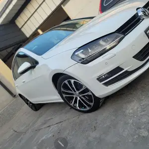 Volkswagen Golf, 2015