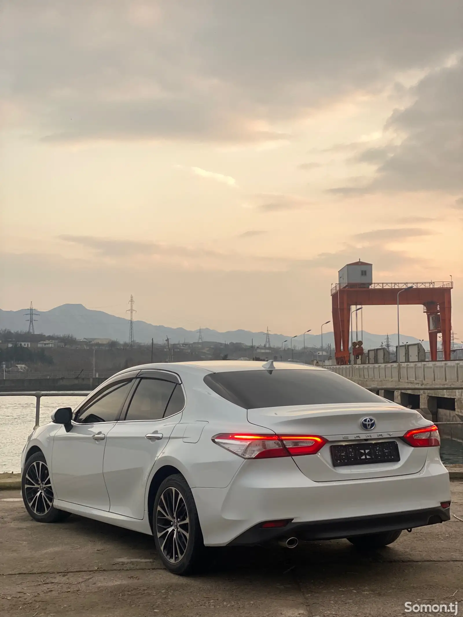 Toyota Camry, 2018-1