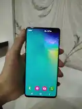 Samsung Galaxy S10 Plus-2