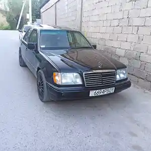 Mercedes-Benz W124, 1995