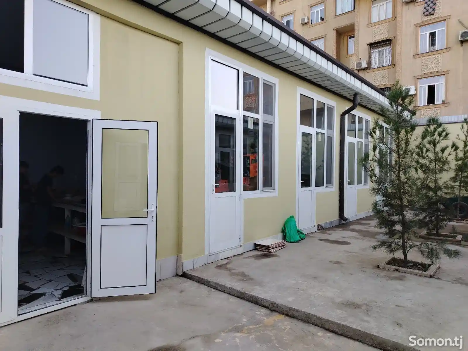 Помещение под ресторан / бар, 300м², Дусти-3